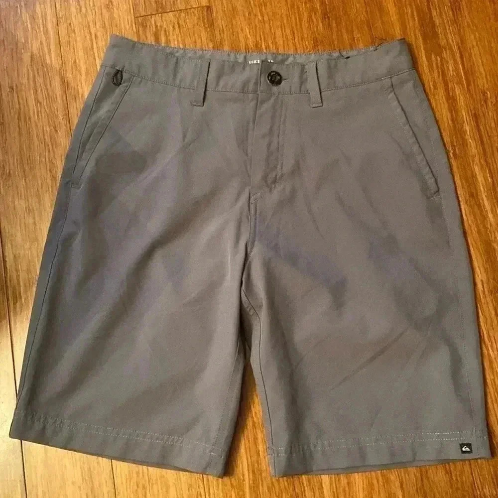 Quicksilver men’s in and out of water amphibian shorts - size 28 - gray
